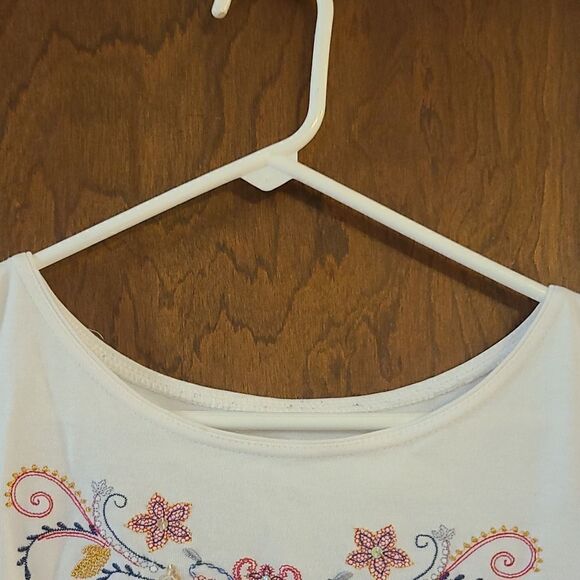XL Classic Elements White Short Sleeve Top With Red, Blue and Gold Embellishment - Picture 3 of 5